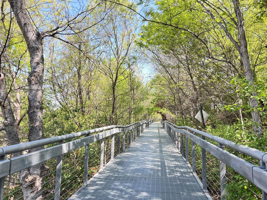 4044 Buena Vista 104