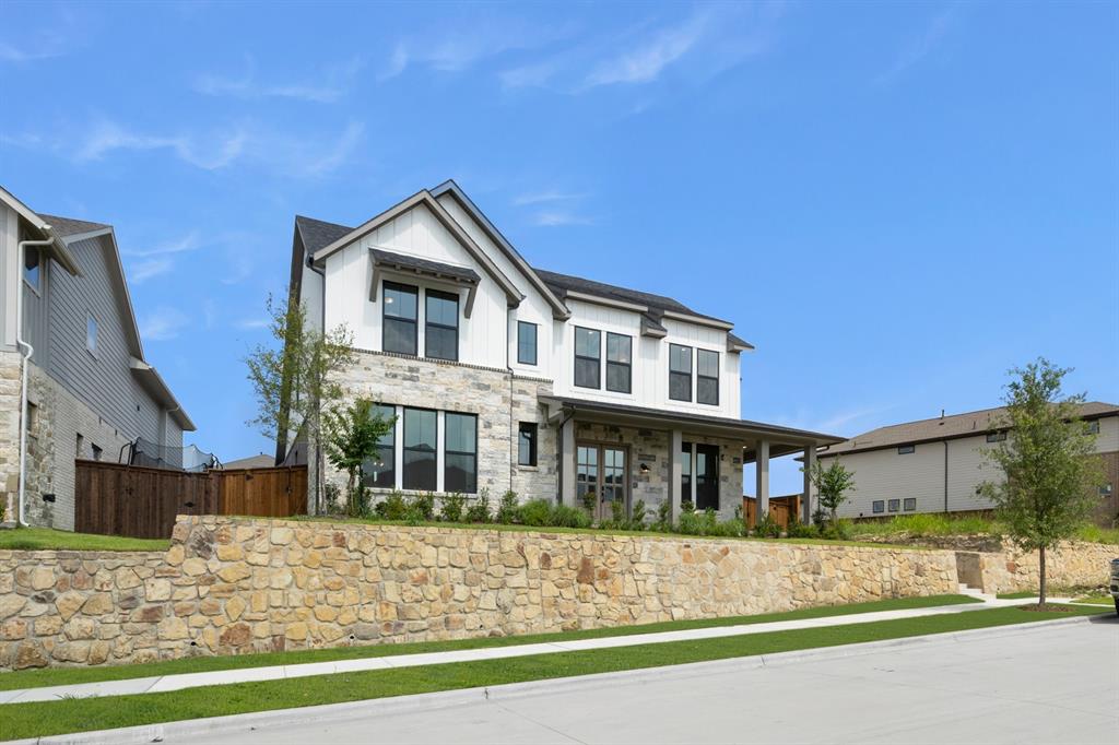 2017 Grey Birch Place