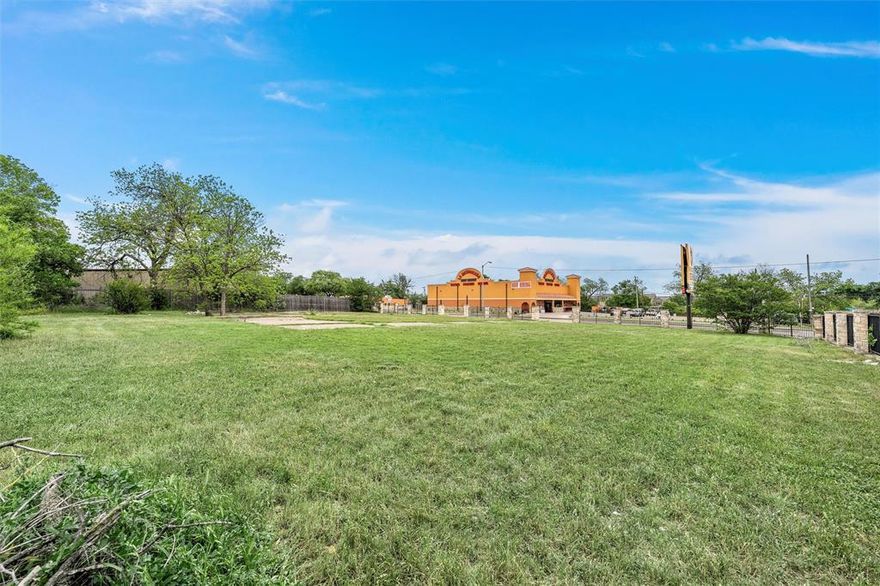 Prime Commercial Lot on Waco Drive!

Don’t miss this incredible opportunity to own a high-visibility, corner lot on Waco Drive! Zoned commercial, this oversized parcel is perfect for your next business venture, development project, or investment. Located on a high-traffic road and just minutes from Downtown Waco, the possibilities are truly endless. Whether you're looking to build retail, office space, or a mixed-use concept—this lot offers unmatched exposure and convenience.

Drive by today and imagine the potential!