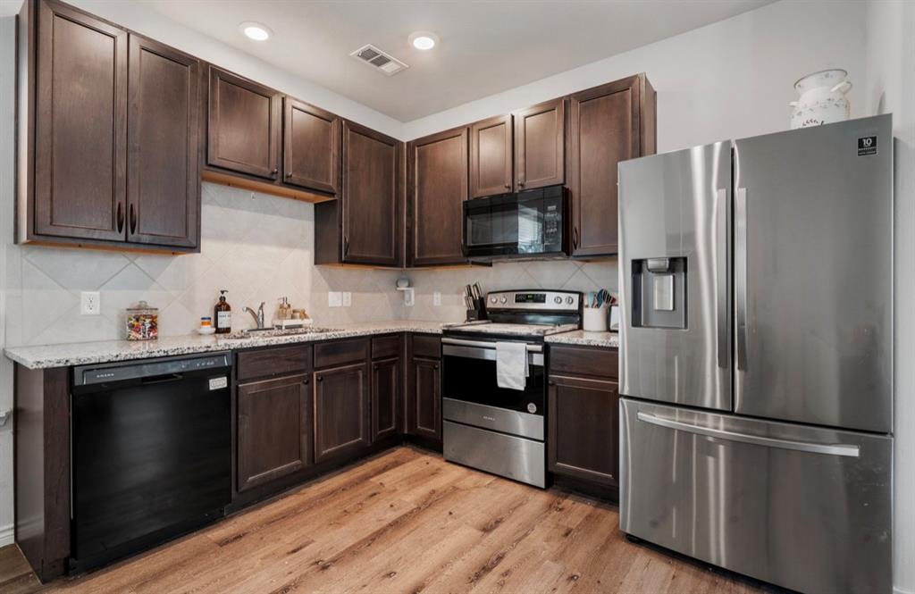 5536 Topwater Trail