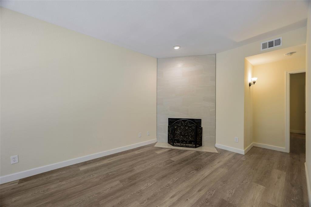 4623 Gaston Avenue 7