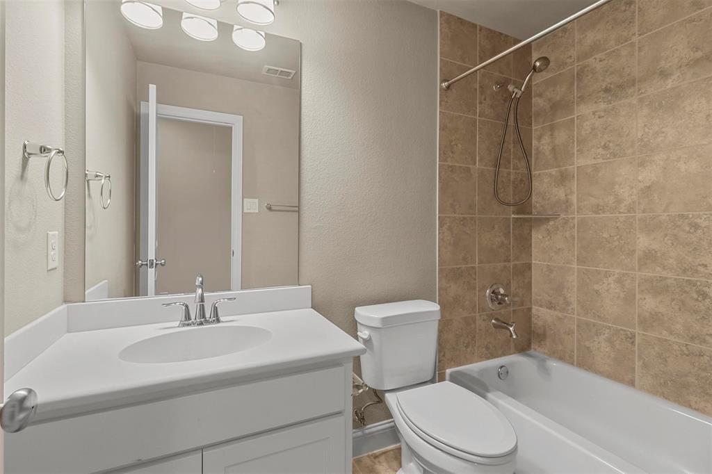 Austin Waters Ph 1 - Residential Lease