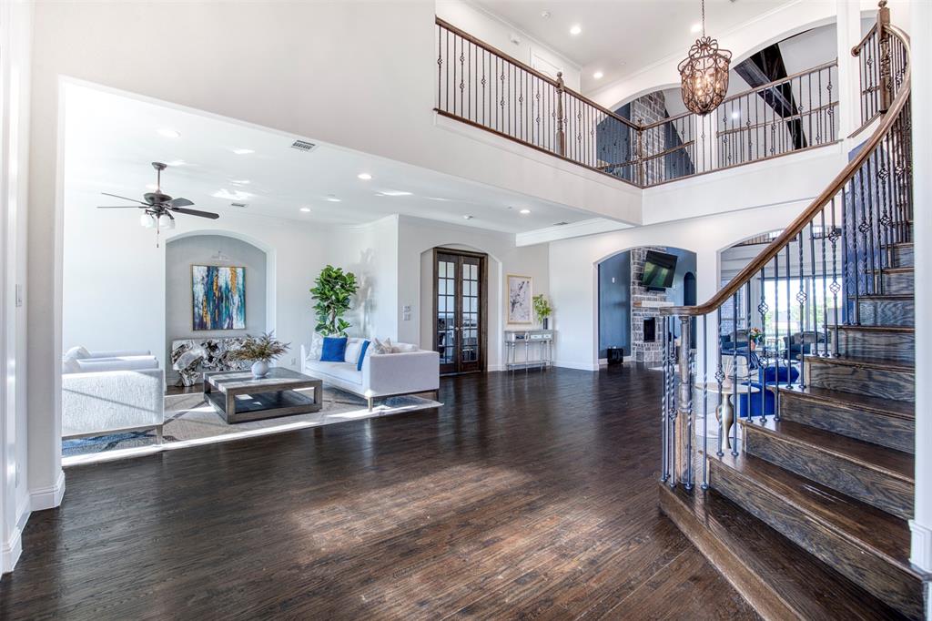 901 Inverness Court