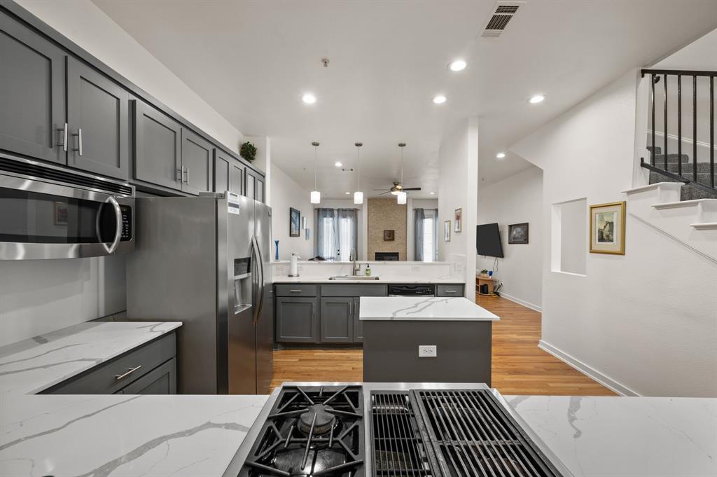 3320 Douglas Ave - Residential