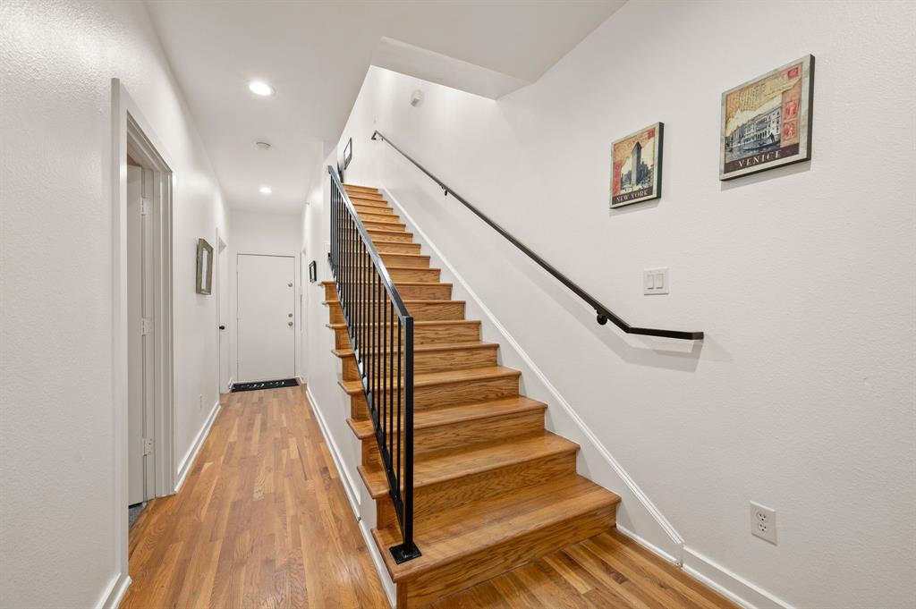 3320 Douglas Ave - Residential