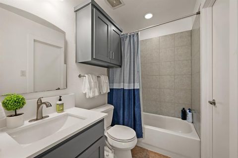 Tiny photo for 3320 Douglas Avenue #C, Dallas, TX 75219 (MLS # 21100717)