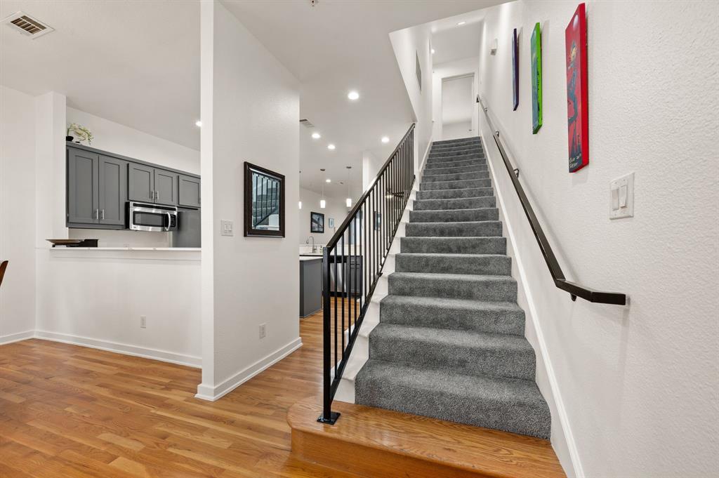 3320 Douglas Ave - Residential