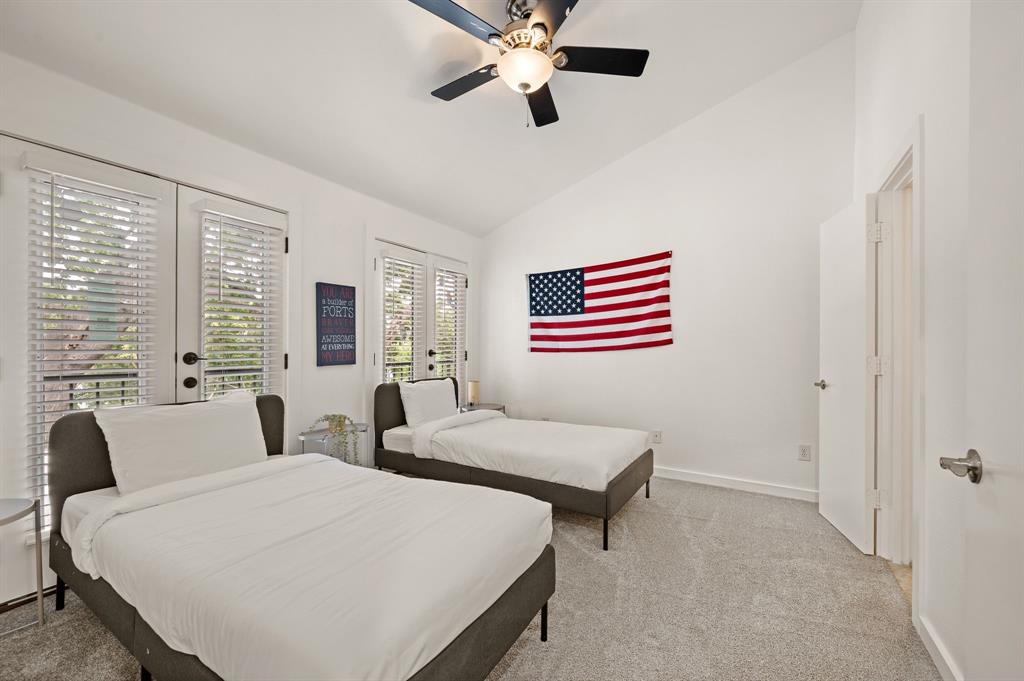 3320 Douglas Ave - Residential