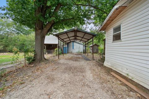 A home in Corsicana