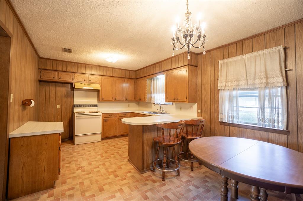 G DEL TORO - Residential