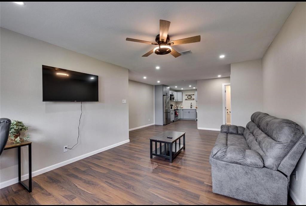 716 E Pecan Street 716-722