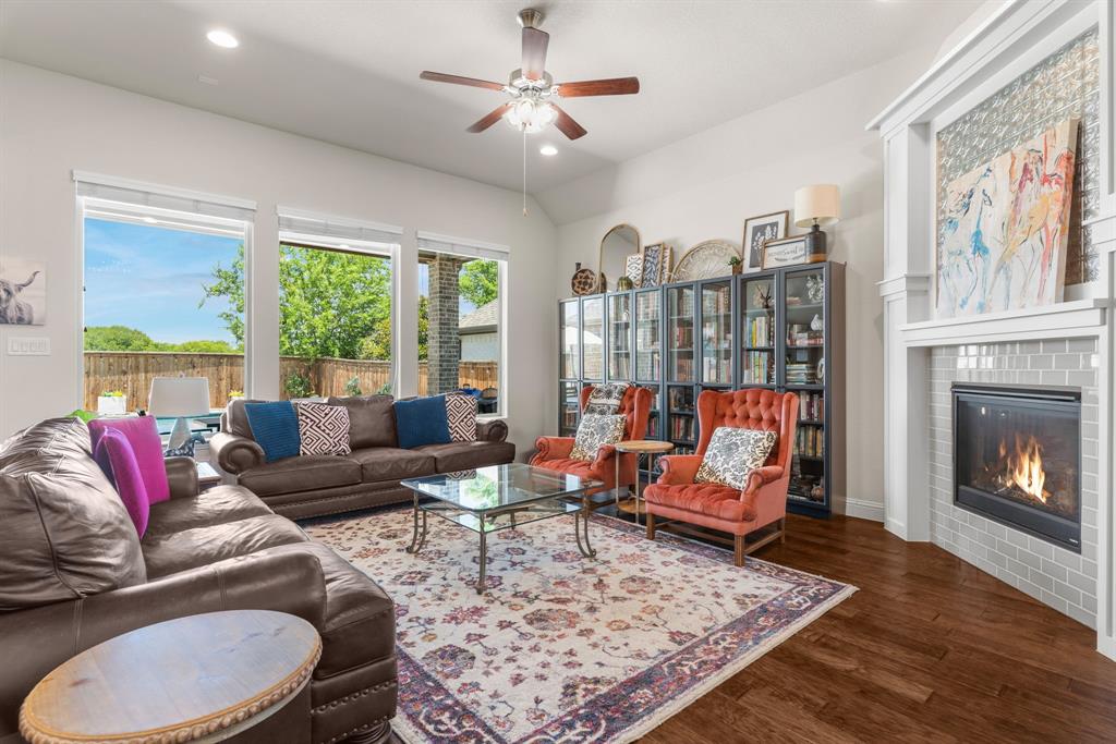 4137 Kingston Lane