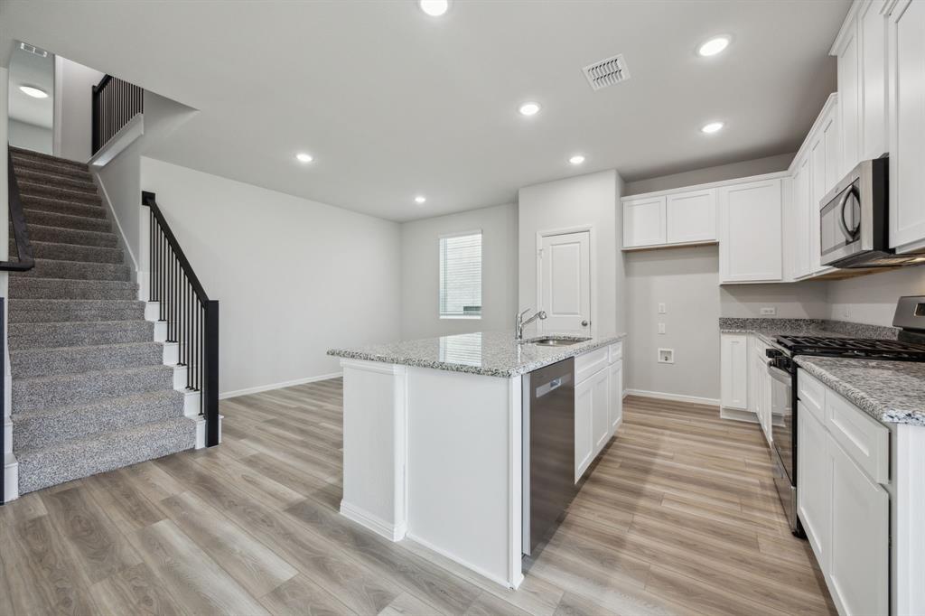 700 Santa Lucia Drive