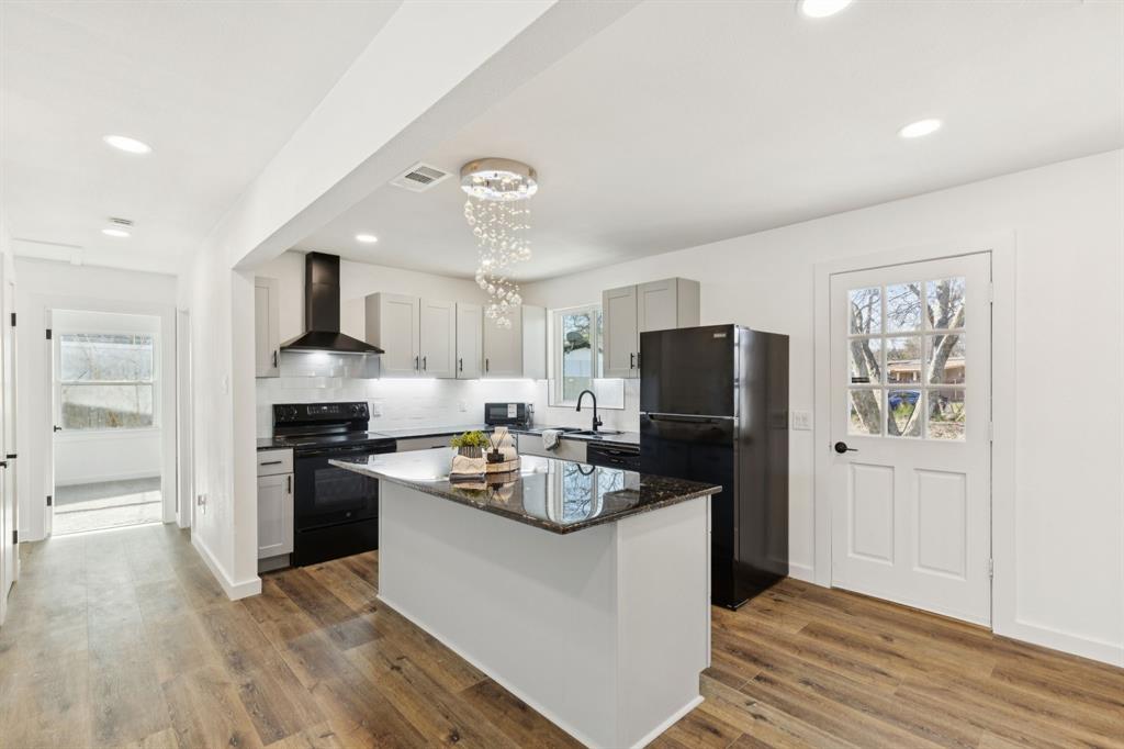 10325 Maylee Boulevard