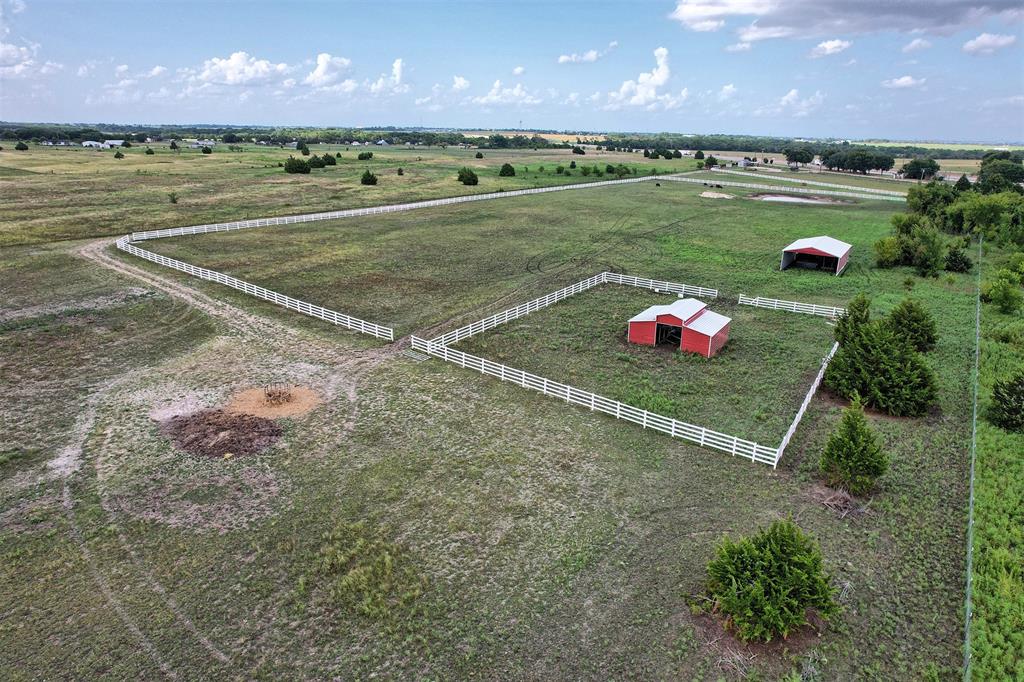6882 N Interstate Highway 35 E
