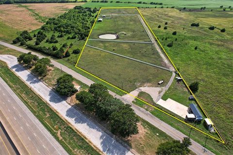 6882 N Interstate Highway 35 E Waxahachie TX 75165