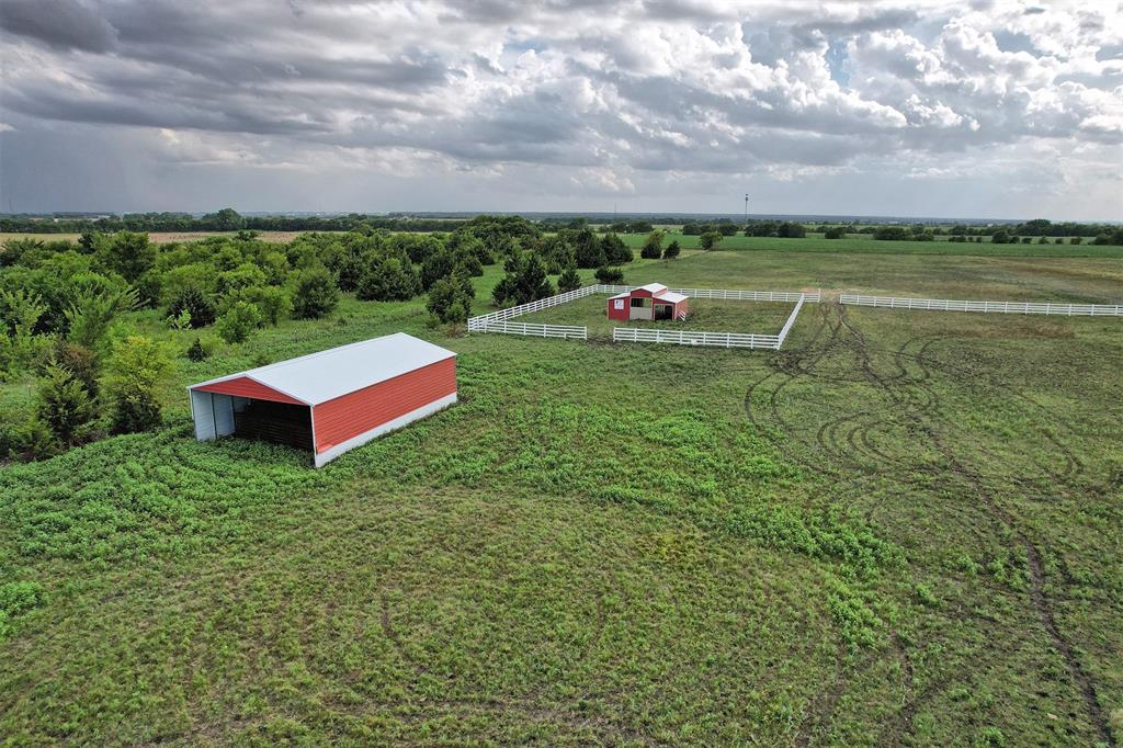 6882 N Interstate Highway 35 E
