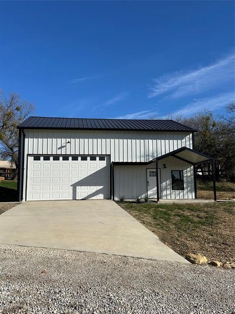 A home in Palo Pinto