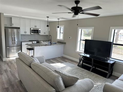 A home in Palo Pinto