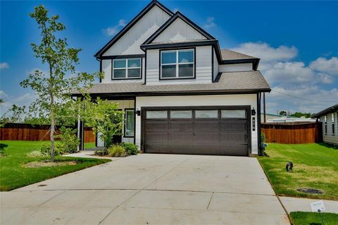 676 Capstone Circle Granbury TX 76048