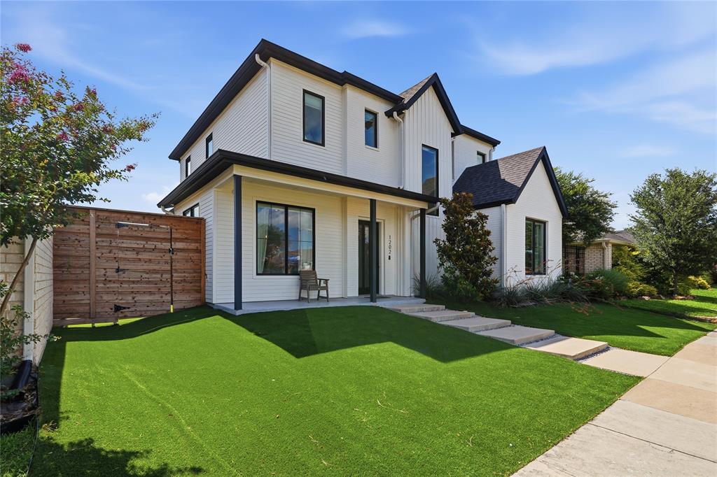 1202 Richland Oaks Drive