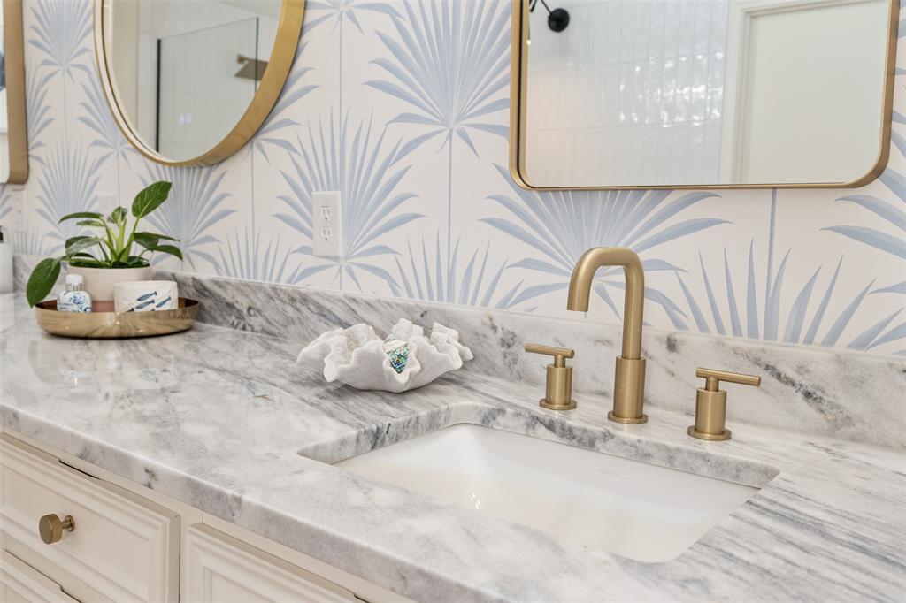 Point La Vista - Residential