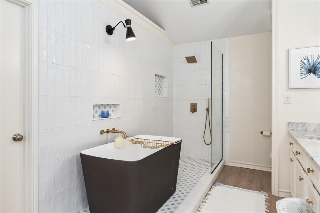 Point La Vista - Residential