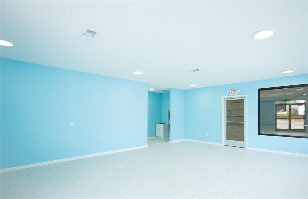 535 W Kennedale Parkway