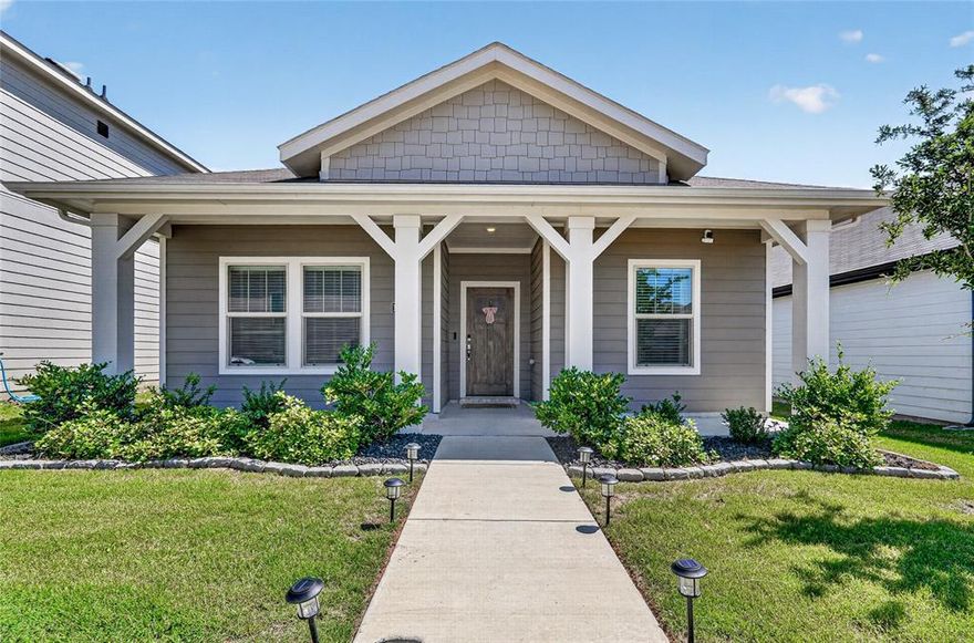 Experience the best of West Fort Worth living in this beautifully designed 3-bed, 2-bath home. Just a short drive from the fun and energy of Downtown, yet close to Weatherford’s calm, country-style charm, this location gives you the perfect balance of urban excitement and peaceful retreat. Inside, the home features a great floorplan that offers the ideal blend of functionality and effortless entertaining. Whether you're hosting friends or enjoying a quiet night in, the layout adapts beautifully to your lifestyle. Step into the backyard and enjoy low-maintenance TURF and a covered patio, creating a relaxing outdoor space you can enjoy year-round. A home that truly brings comfort, convenience, and lifestyle together.
