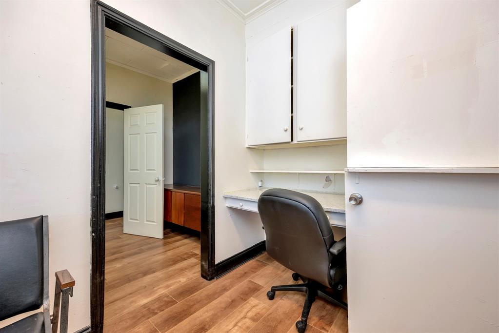 Hyde Park Add - Commercial Sale