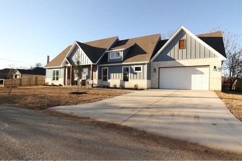 A home in Cleburne