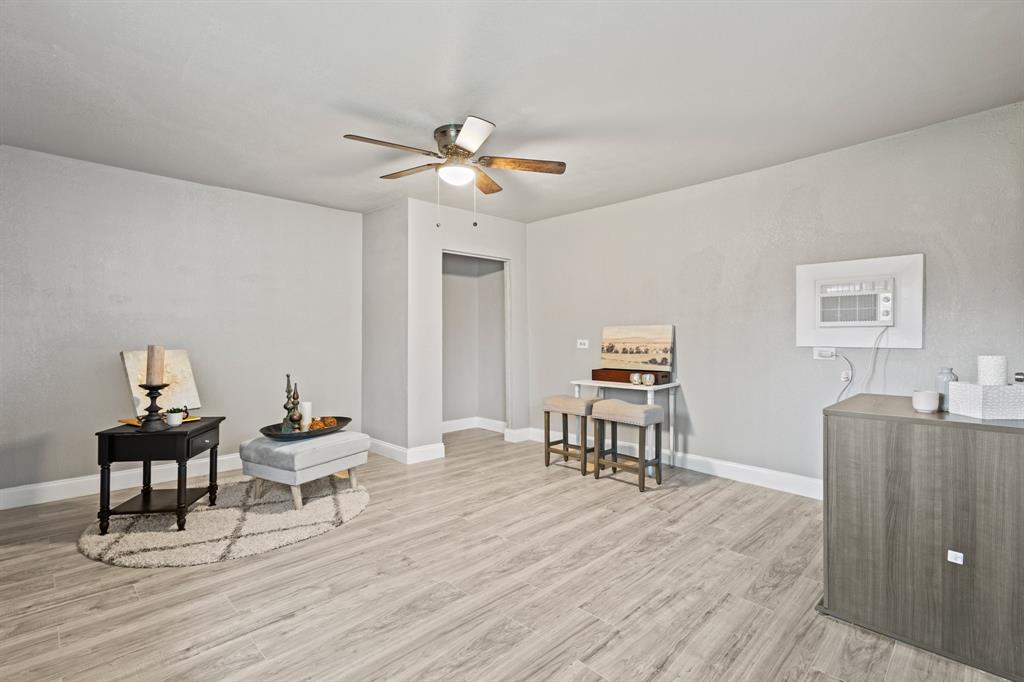 Lake Crest 02 - Residential