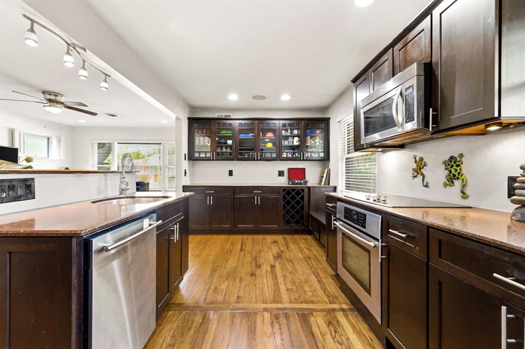 Caruth Terrace - Residential Income