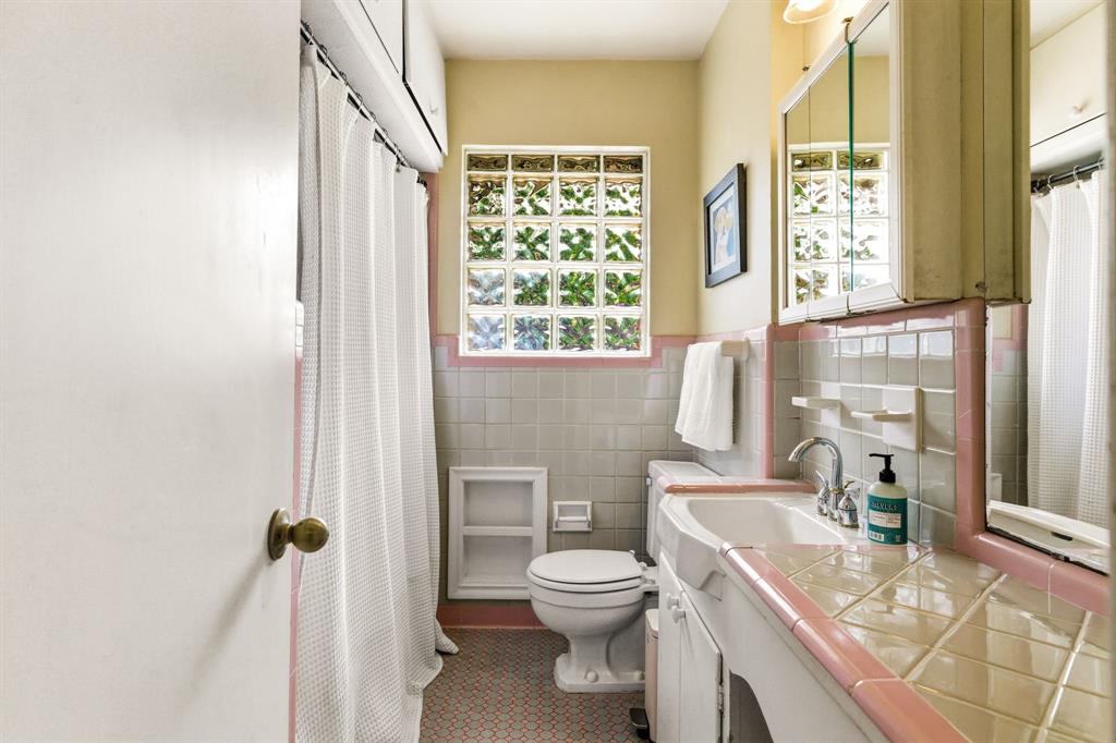 Caruth Terrace - Residential Income