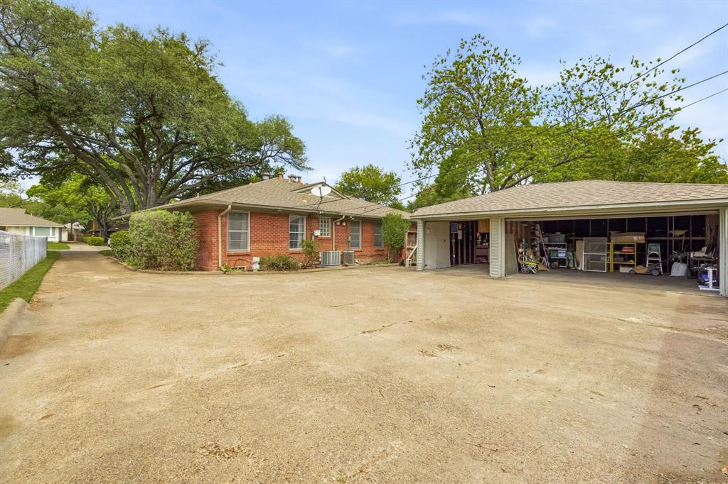 Caruth Terrace - Residential Income