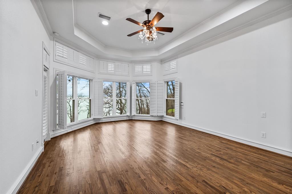 Emerald Sound At Lake Lewisvil - Residential