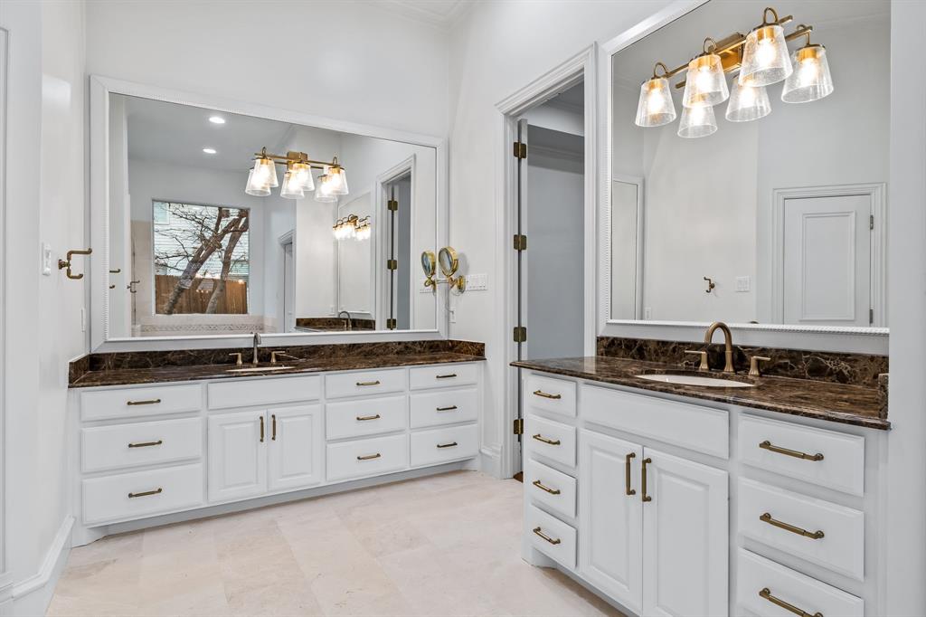 Emerald Sound At Lake Lewisvil - Residential