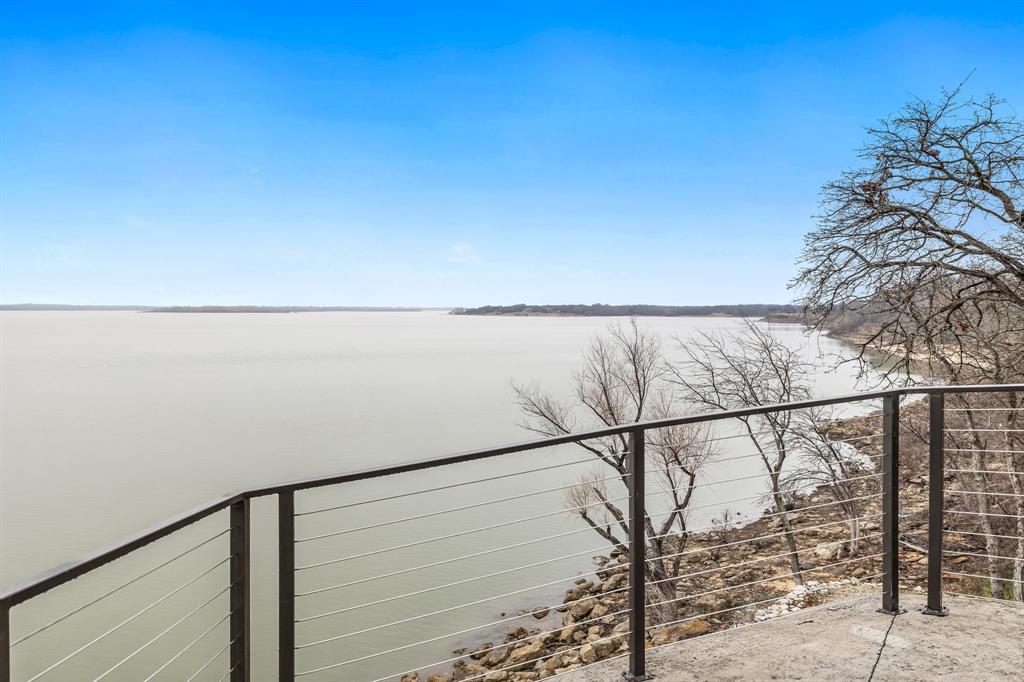 Emerald Sound At Lake Lewisvil - Residential