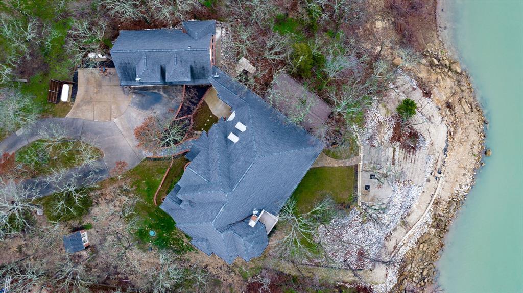 Emerald Sound At Lake Lewisvil - Residential