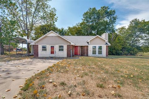 Photo of 320 Egret Circle, East Tawakoni, TX 75472 (MLS # 21040535)