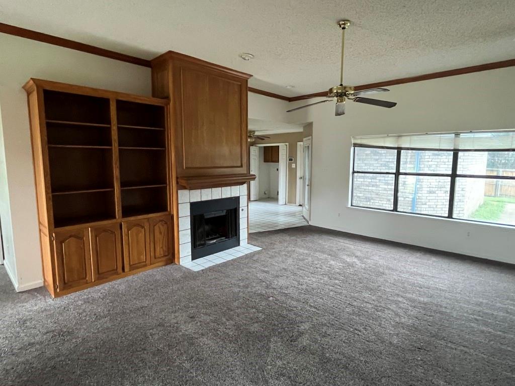 909 Worthington Drive