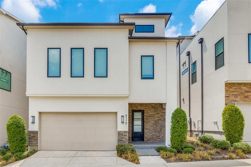 Thirty One Dallas Square #2 - Residential Lease