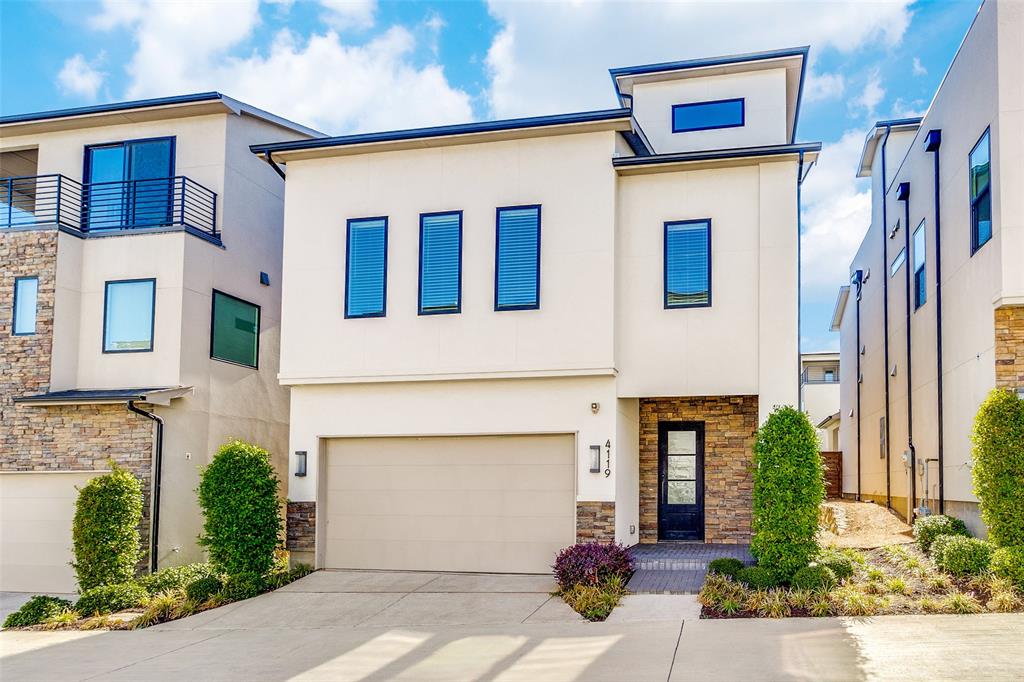 Thirty One Dallas Square #2 - Residential Lease