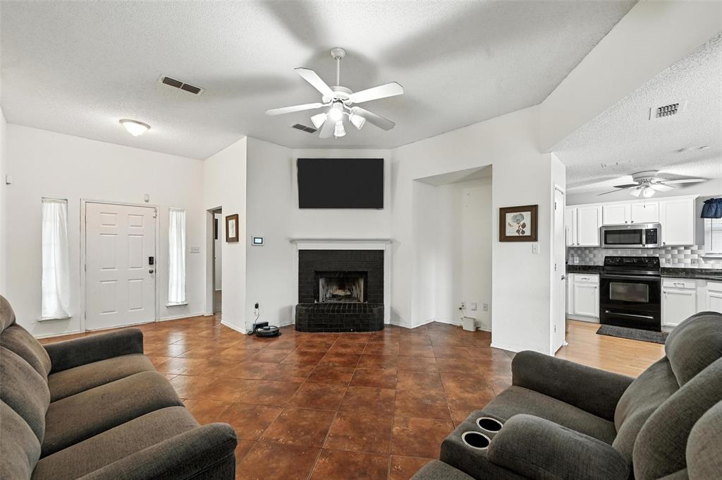 312 Helmsford Trail