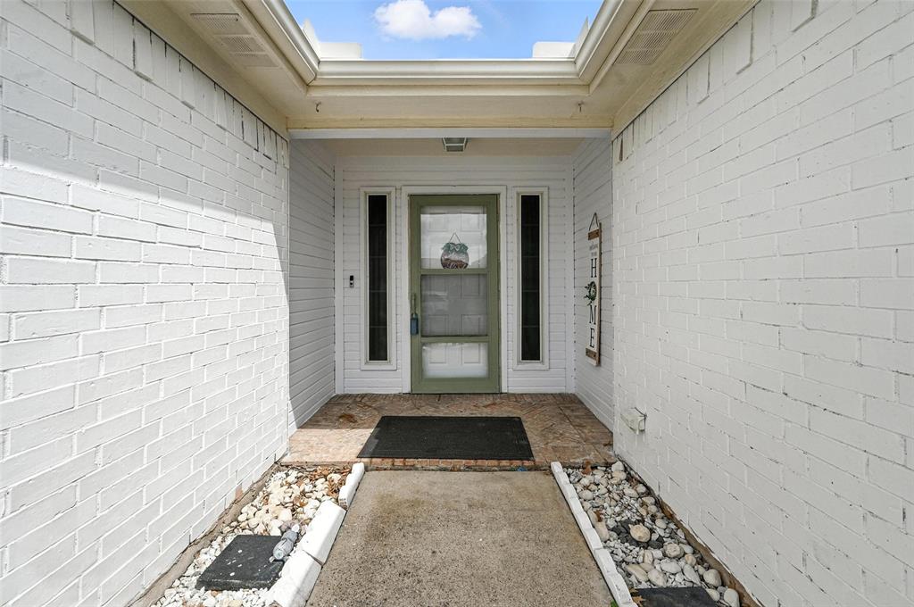 312 Helmsford Trail