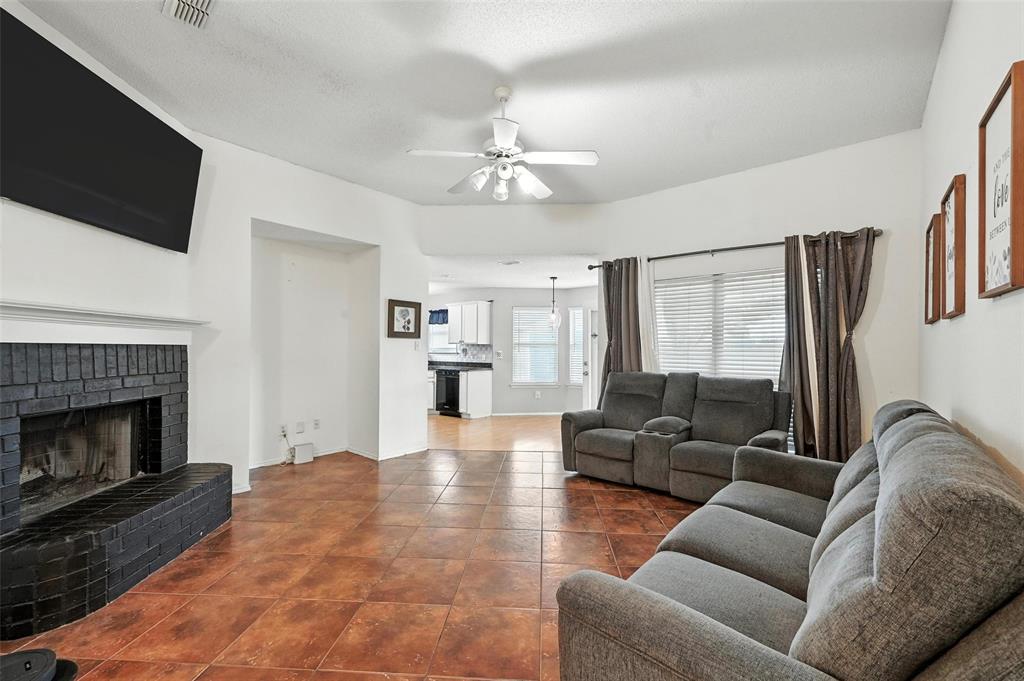 312 Helmsford Trail