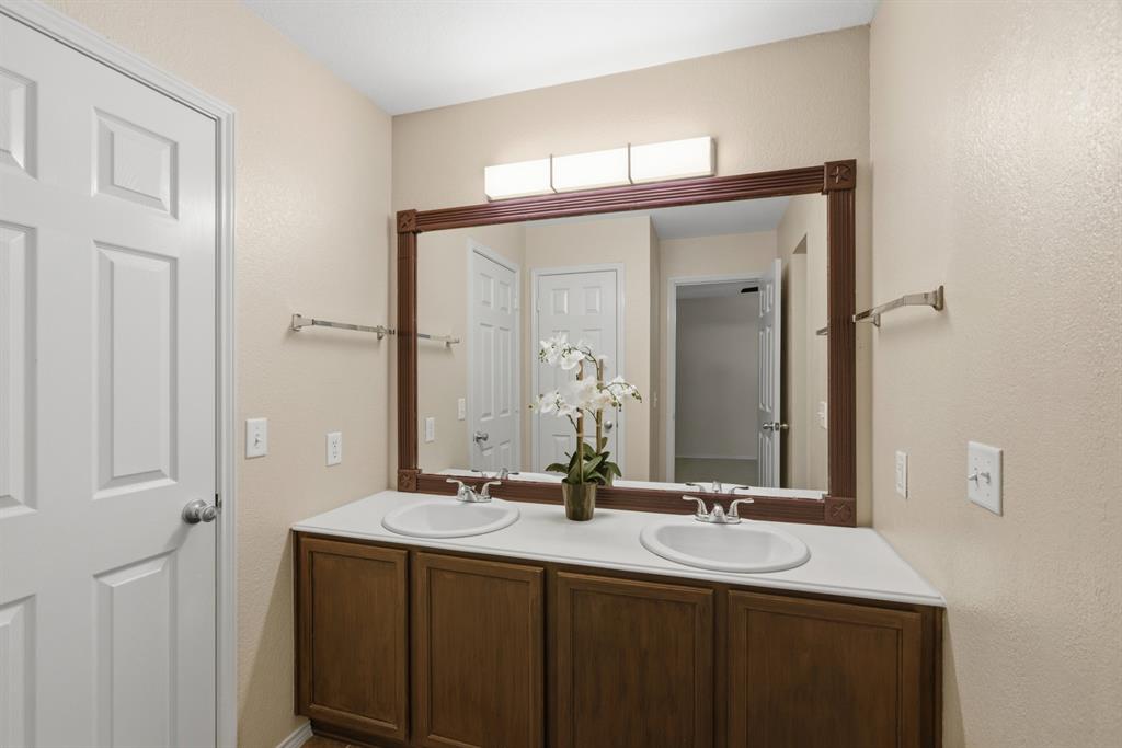 Stoneleigh Place Add - Residential