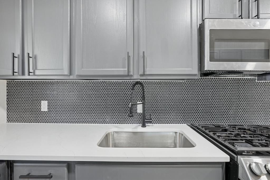 Photo of 1626 Crest Ridge Drive, Dallas, TX 75228 (MLS # 21215276)