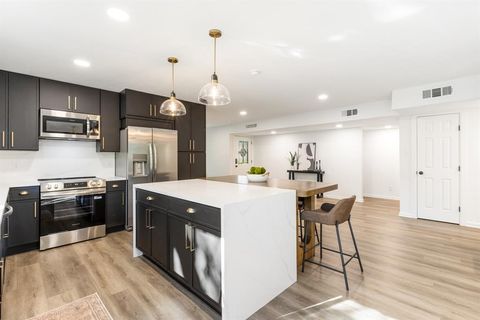 8523 Grumman Drive Dallas TX 75228