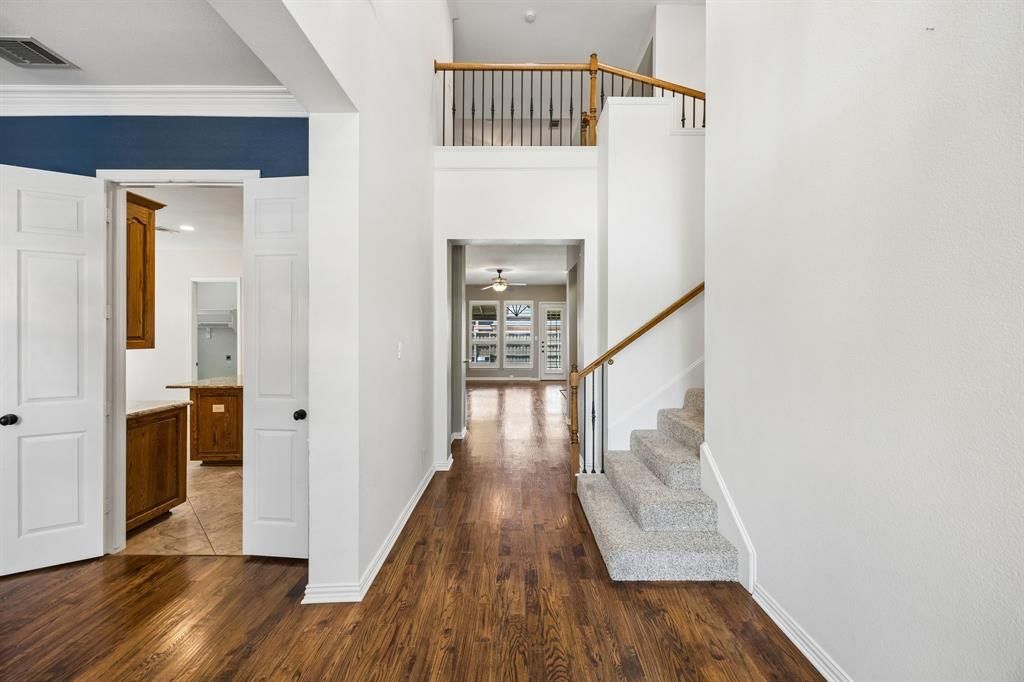 Photo of 1613 Long Prairie Court, Allen, TX 75002 (MLS # 21320420)